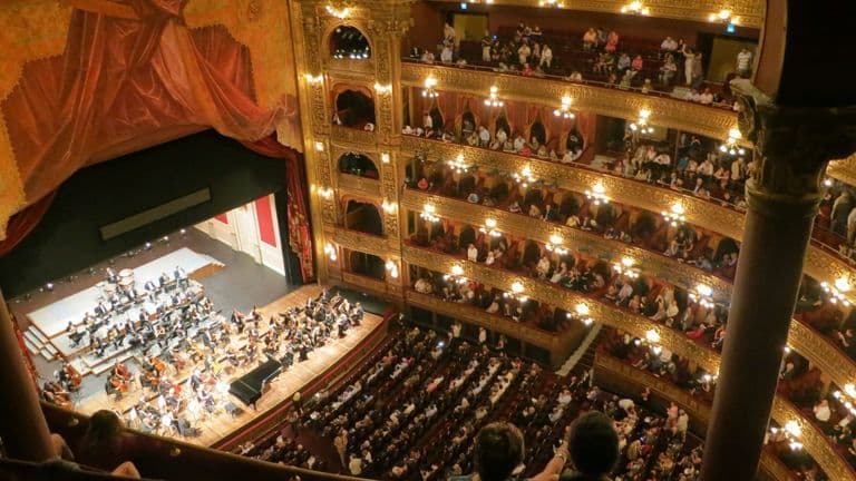 Houston Symphony Dazzles with Live Orchestral Scores of Jaws and Up at Jones Hall