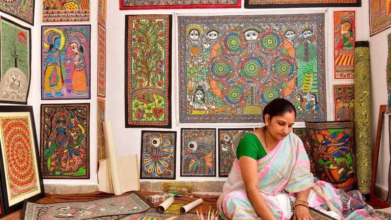 Mastering the Craft: Expert Tips for Artists Looking to Break Into the Global Market