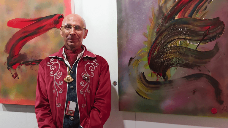 Marc Noël Avatar painting in immersive gallery, blending emotion, sensory experience, and technology to create transformative, interactive art worldwide.