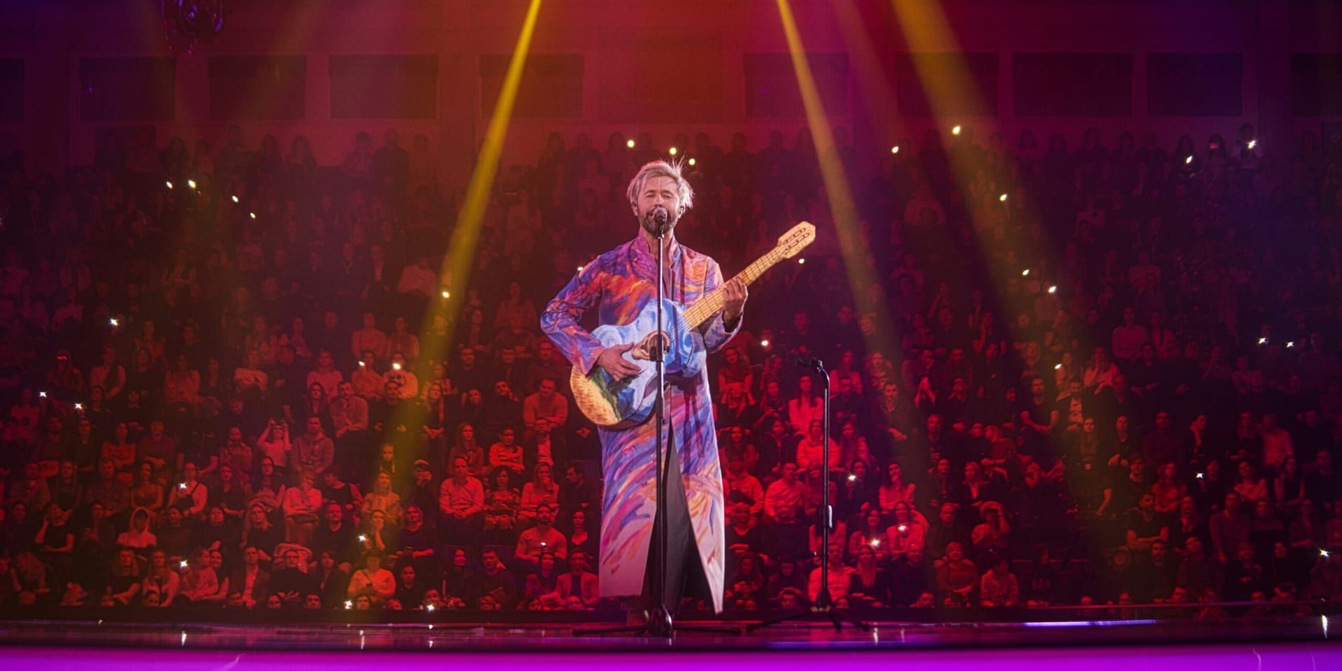 Eric Clapton Kicks Off 2025 North American Tour with Timeless Energy at Age 80
