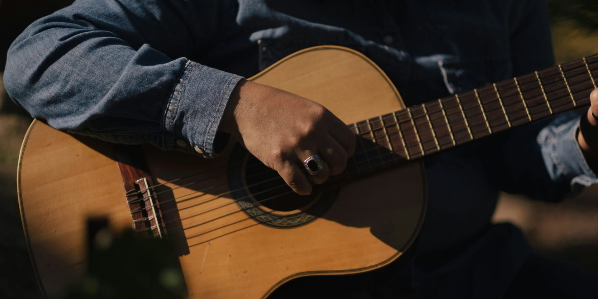 John Mayer’s ‘Reflection’ Delivers a Soulful, Introspective Journey Through Sound