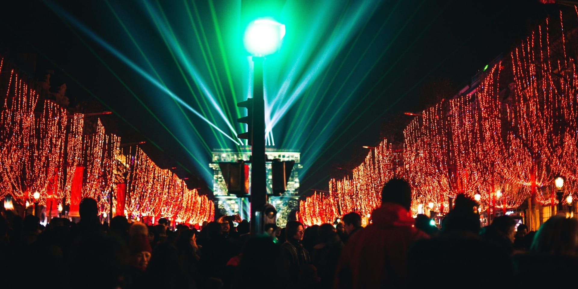 “Spirit of Mountains and Seas” Lantern Festival in Bangkok