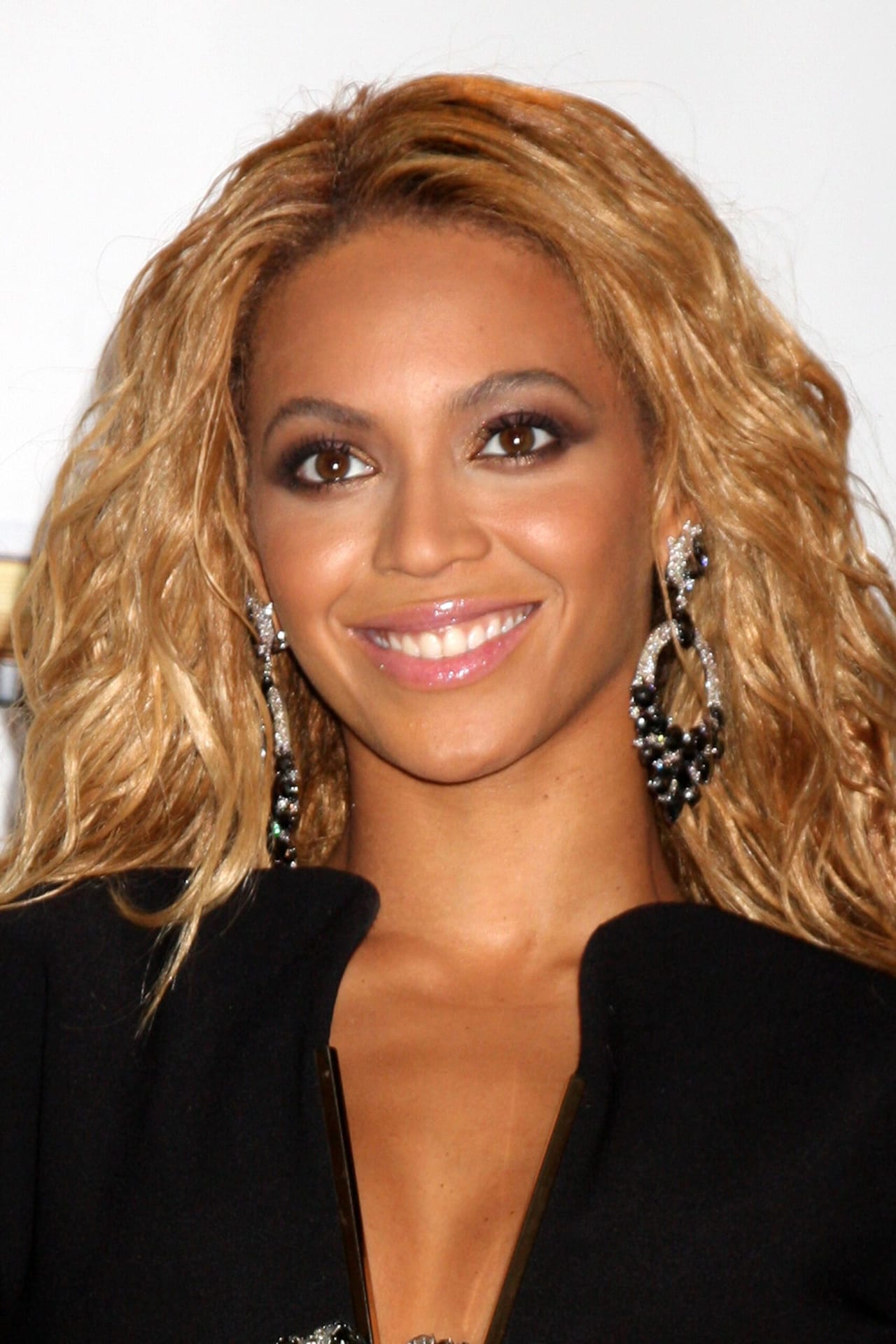In The Press Room Of The 2011 Billboard Music Awards