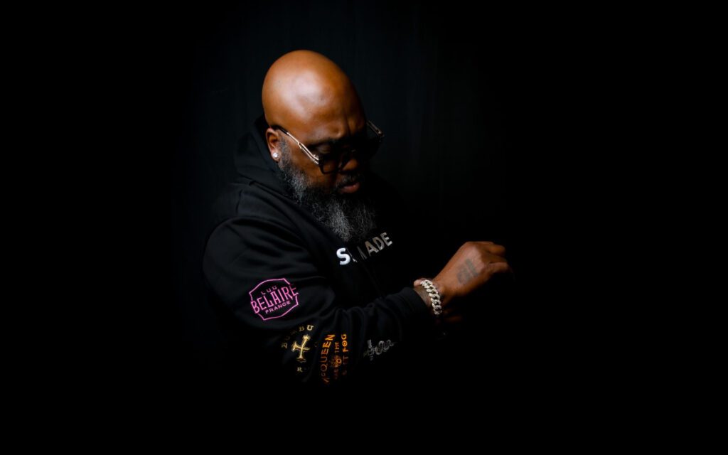 Sean vincent all black everything