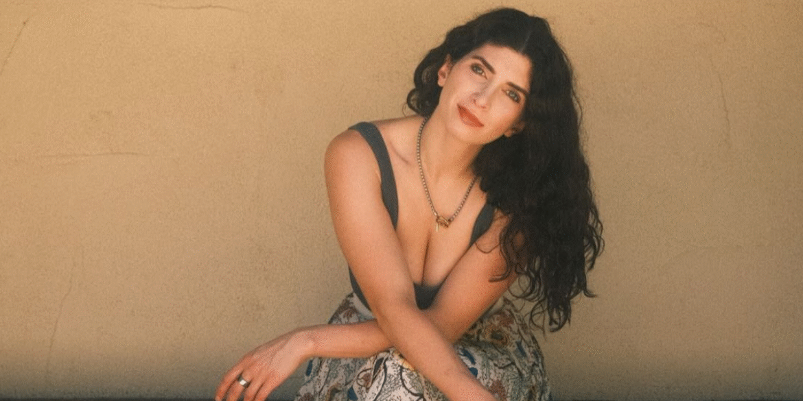 Anabelle Ciancuillo exudes confidence, blending creativity and authenticity in her journey from Chicago’s theater to Hollywood.